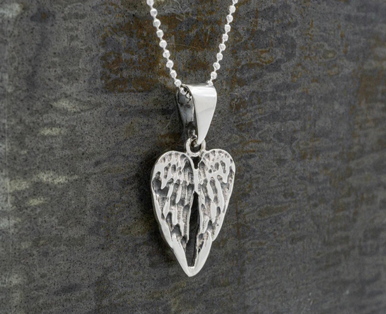 Small Double Angel Wings Pendant Necklace