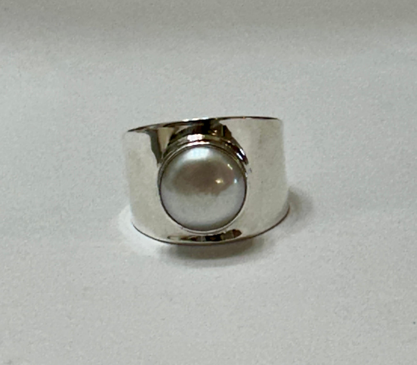Modern Wide Band Pearl Ring Size 10