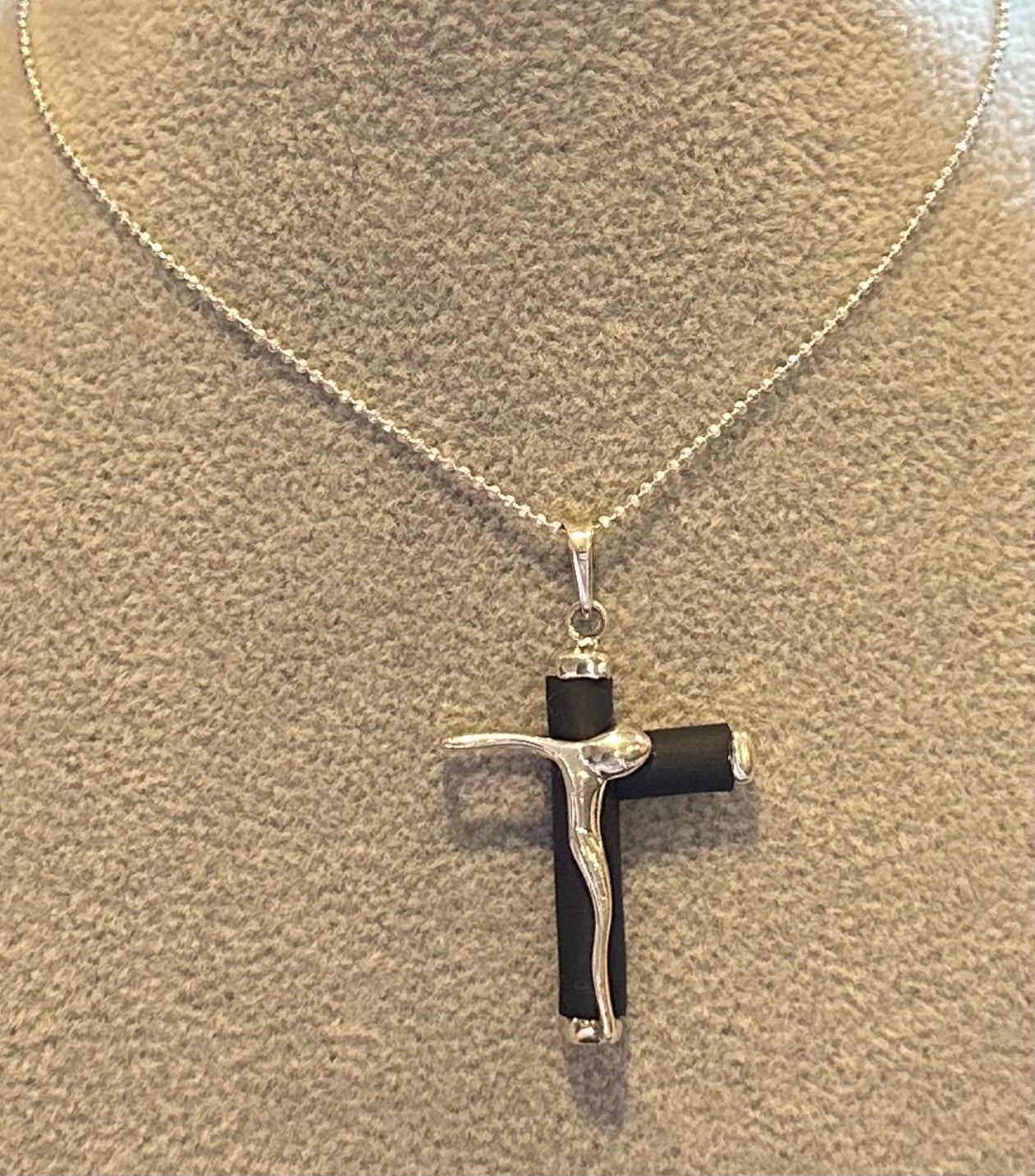 Crucifijo Gaucho Pendant Necklace