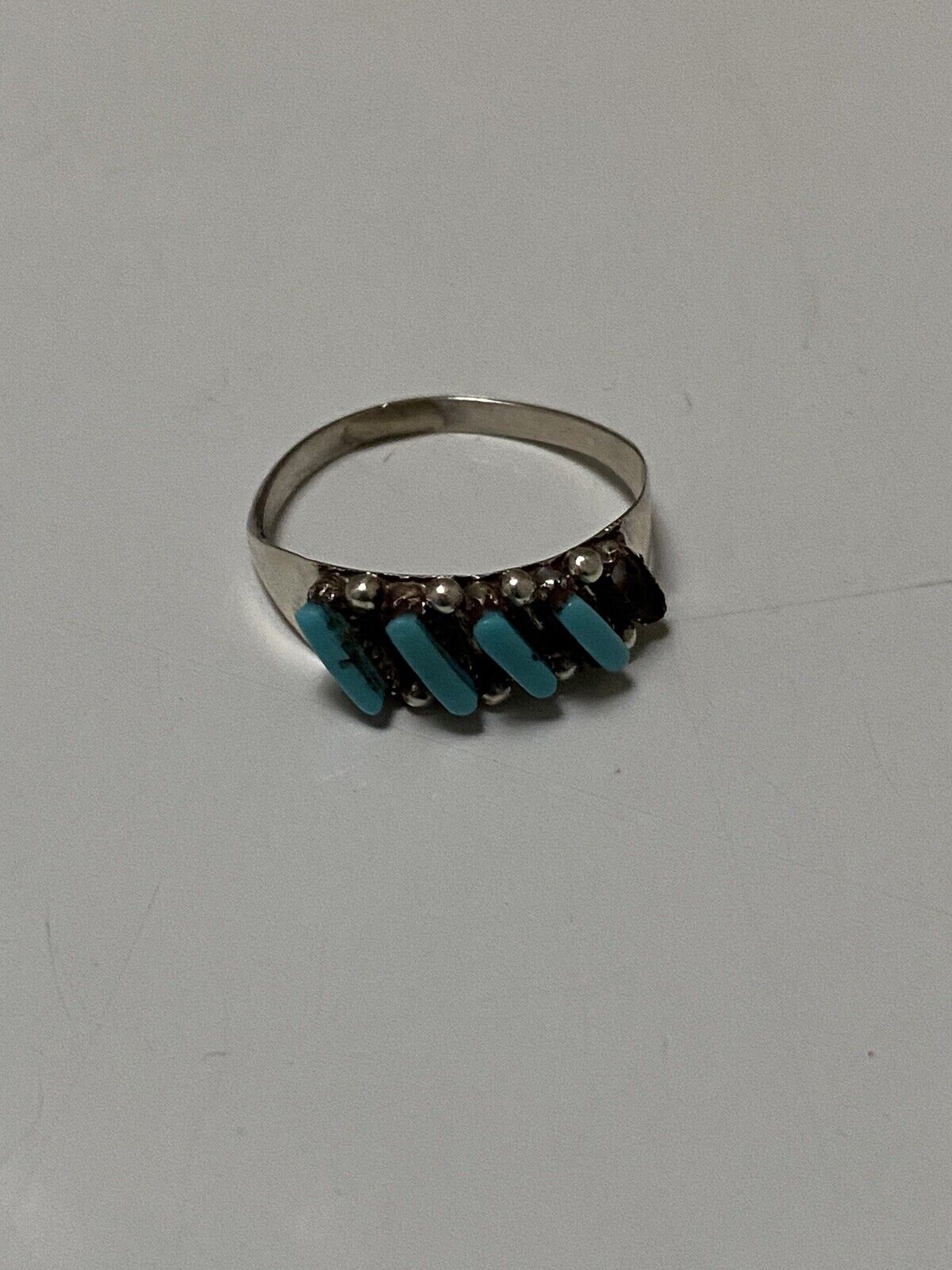 Zuni Sterling Silver & Turquoise 5 Stone Needlepoint Ring we