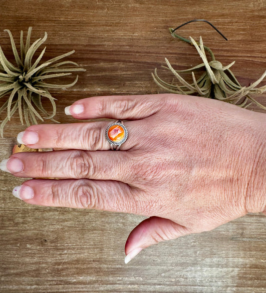 Round Spiny Oyster Ring – Size 8, Zia Stamped Sterling Silver