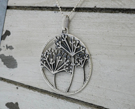 Queen Anne’s Lace Pendant Necklace