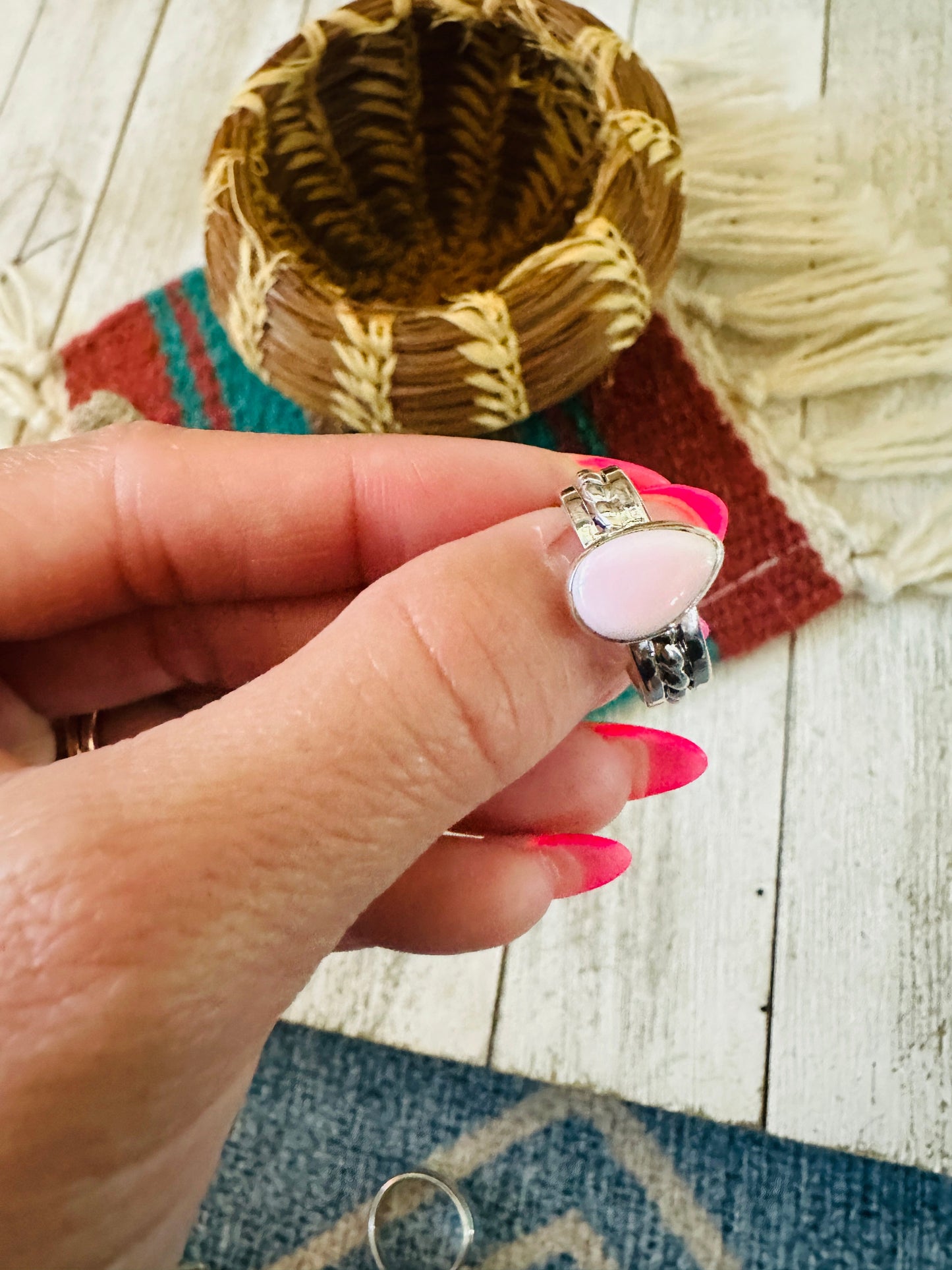 Navajo Sterling Silver & Queen Pink Conch Ring Size 4.5